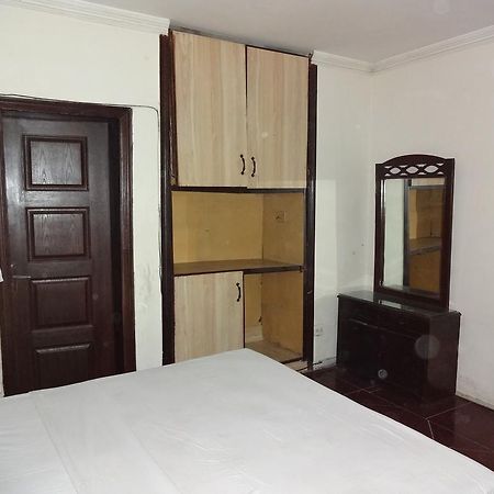 Safari Hotel Upper Mall ลาฮอร์ ภายนอก รูปภาพ
